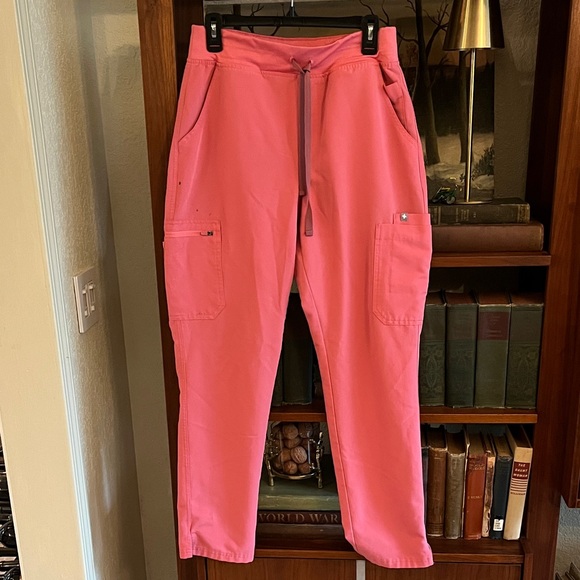 Figs Pants - Figs Women's Pulmonary Pink Cargo Scrub Pants
